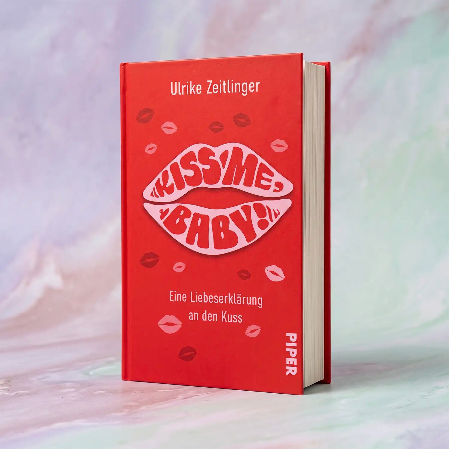neuruppin-online-buch-kiss-me-baby-ISBN-978-3-492-07368-4-vorderseite-v2