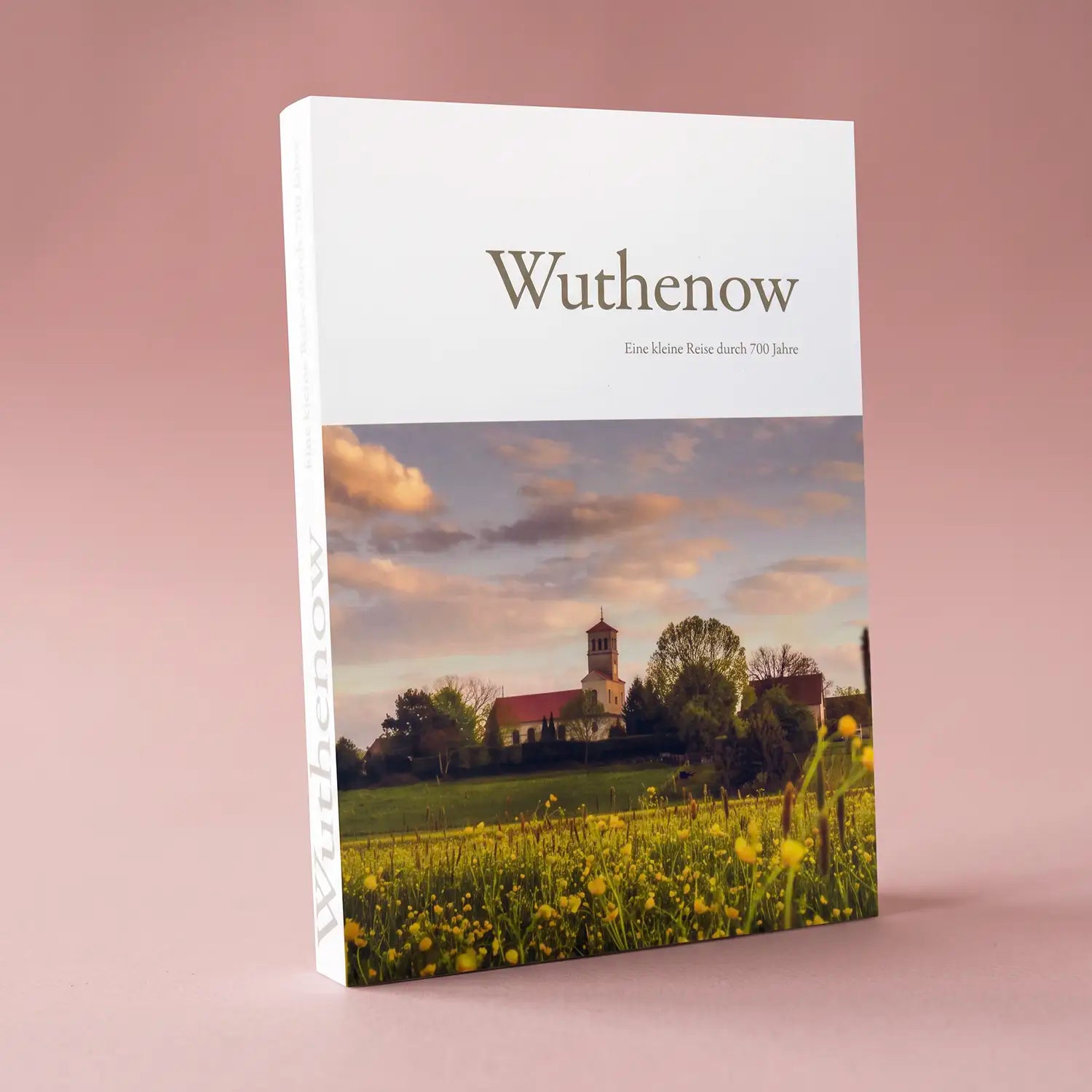 neuruppin-online-buch-wuthenow-eine-kleine-reise-durch-700-jahre-vorderseite